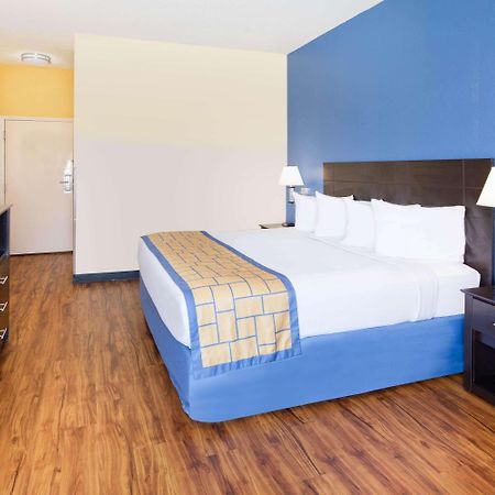 Days Inn By Wyndham Macon I-75 North Экстерьер фото