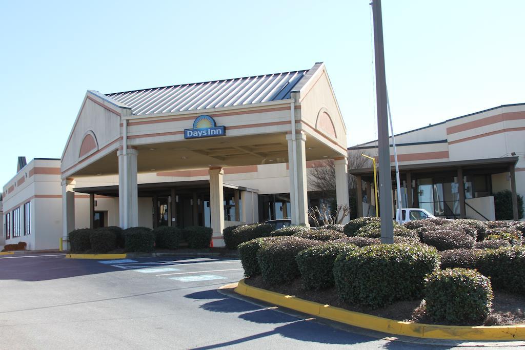 Days Inn By Wyndham Macon I-75 North Экстерьер фото