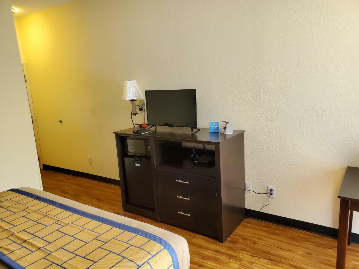 Days Inn By Wyndham Macon I-75 North Экстерьер фото